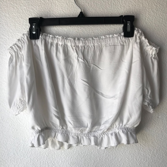 🚫SOLD Brandy Melville White Erza Off Shoulder Top - Picture 2 of 3